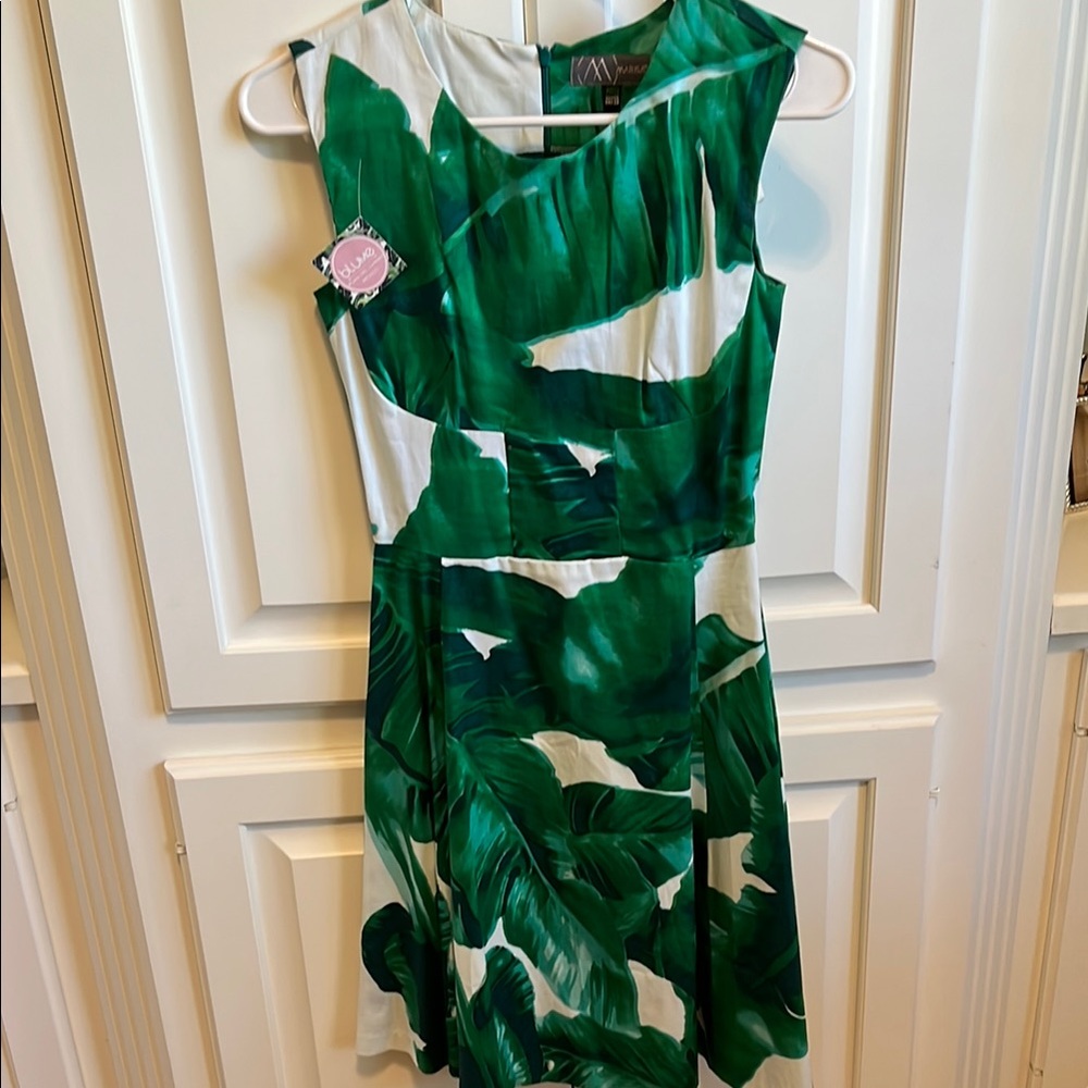 Green Leaf Print Sleeveless Dress